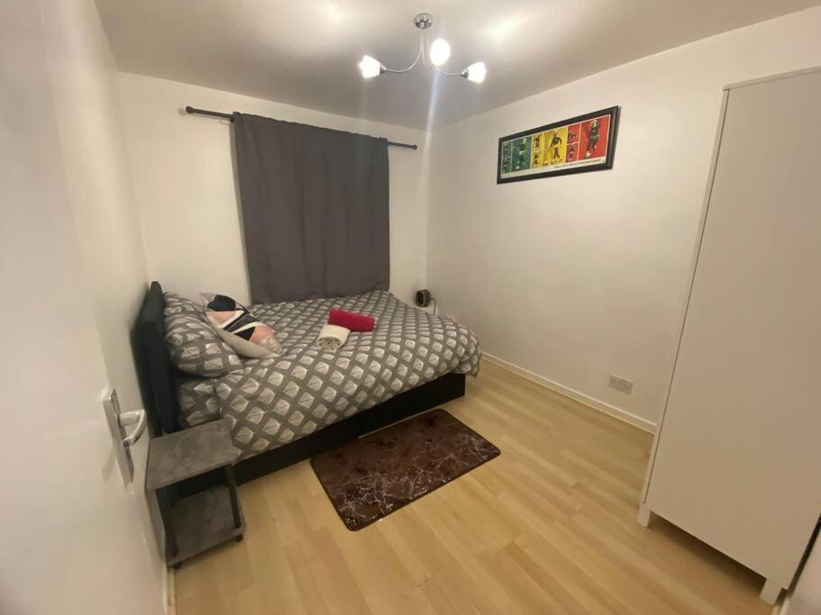 2 Bedroom Flat Camberwell Grove London Exterior photo